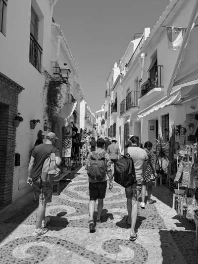 Spain - Nerja - AUTHENTIC sunny Málaga: Local flavours • Sunny Beaches • Pádel class • Scenic viewpoints (Private Rooms)☀️🏸🥘 - 5