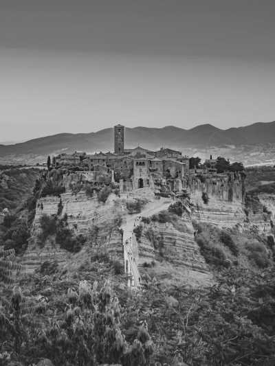 Italien - Civita di Bagnoregio - 🇮🇹Italy’s Green Heart💚, Slowly Savoured🍝🍷VII EDITION - ✨Luxury Stay🌿Wild Nature🏰Medieval Towns📍Traditions🤤Unique Flavors | Local Italian Coordinator +23 Group Trips hosted! - 2