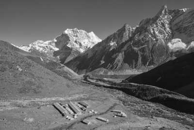 Nepal - Manaslu Base Camp - Manaslu Trek via Larke Pass 5106 mt