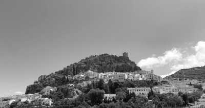 Spain - Zahara de la Sierra - Remote Work in Seville 💻 🇪🇸 - with an (almost) Local