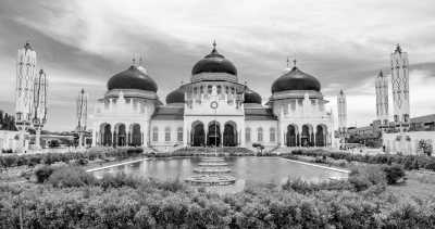 Indonesien - Medan - Discover North Sumatra, Nias island and live a volunteer experience in an Orphanage in Nias