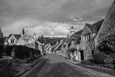 United Kingdom - Castle Combe - Hiking, Meditation and Yoga, Creative Writing Retreat in the Cotswolds and Lake District, England - 3