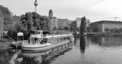 Germany - Alt-Moabit 19 - Tagestrip Berlin Money - Remote Investieren - Das Finanzevent auf der Spree - 2