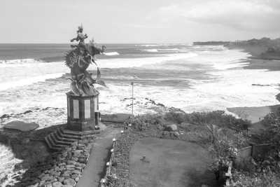 Indonesien - Pererenan - Working on AM and Have Fun on PM in Indonesia