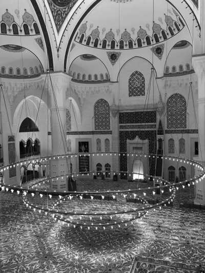 Türkei - Kadıköy - Journey through Time: Unravel Istanbul's Rich Tapestry in Luxurious Elegance - 1