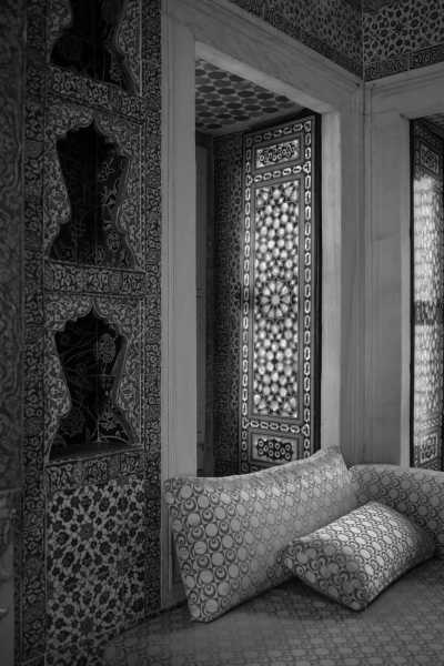 Turkey - Topkapı Palace - Istanbul Culture Trip and Bosphorus Tour -  Sultanahmet Square (Old City), The Blue Mosque, Bazaars, Topkapı Palace Museum & much more - 3