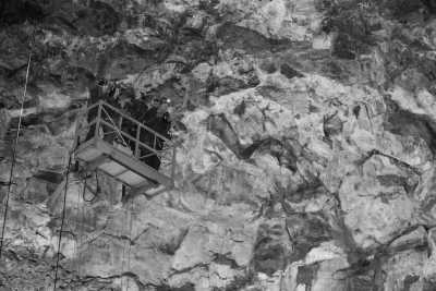 Iceland - Thríhnúkagígur Volcano - 2 Weeks Traveling and Exploring Iceland Sightseeing: Volcanoes, Glaciers, Ice lagoons, and Gaysers