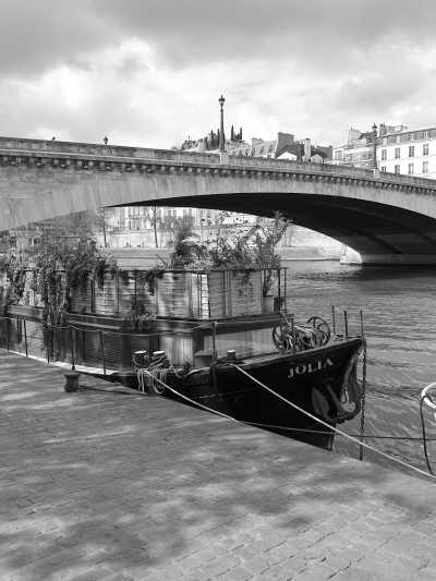 Frankreich - Paris - Wellness and culture in Paris, France! 🧘‍♀️🎨 Long weekend in this iconic city! SHARED ROOM - 2