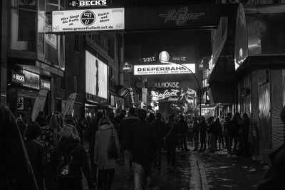 Germany - Reeperbahn - Weekendtrip to Hamburg 🏰, Winterdom 🎡, Reeperbahn ♥️ Harbour Cruise ⛴️, Musicals 🎭 and lots of fun 🤩