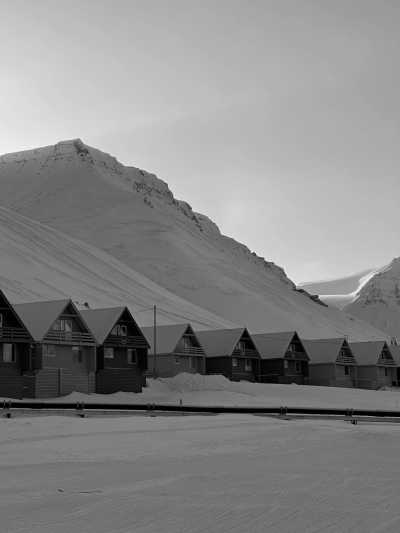 Svalbard - Longyearbyen - SVALBARD - THE NORTH IS CALLING - 16