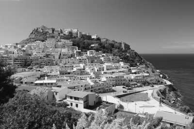 Italy - Oristano - Vacation in Sardinia, surf & climb and enjoy the sun!