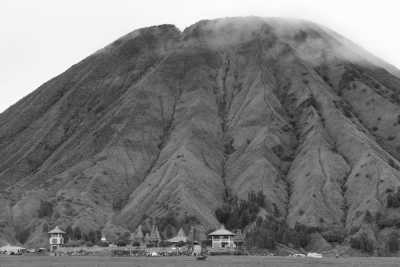 Indonesien - Mount Bromo - Journey Through the Java Highlands: Exploring the Majestic Mountains of Indonesia - 5