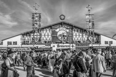 Deutschland - Oktoberfest - Entdecke das Oktoberfest in München mit einem Einheimischen! 🇩🇪🍺🥨 - 1