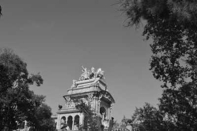 Spanien - Ciutadella Park - Sun, Sangria, and Sagrada: Barcelona in May, An Adventure to Welcome Spring and Discover the Spanish Culture - 4