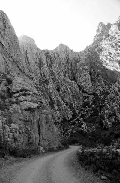 South Africa - Swartberg Backpackers - South Africa Roadtrip with a Local: Untouched beaches 🌞, Mountains, Wilderness, Campfires & Adventure 🤙 Epic Roadtrip through an epic Country🚙 - 2