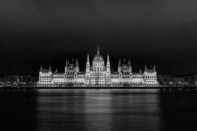 Hungary - Easter Break in Budapest 🏛️ City tour, exploring Hungarian culture, food , and famous thermal baths 🥘✨ - JoinMyTrip