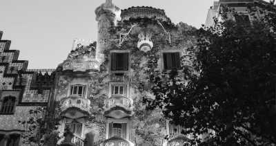Spain - Casa Batlló - Home Office in Barcelona under the Spanish sun