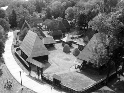 Romania - Bucharest - Explore Romania's Top Attractions with a Local Guide: Discover the Palace of Parliament, Dracula's Castle, Hiking Trips, and More! - 3