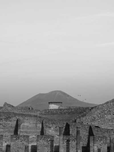 Italien - Mount Vesuvius - New Year Escape to Naples and Vesuvius: Food and Culture, Museums, History, Architectures, Volcano, Coast, and More! 🌋🌅 - 7