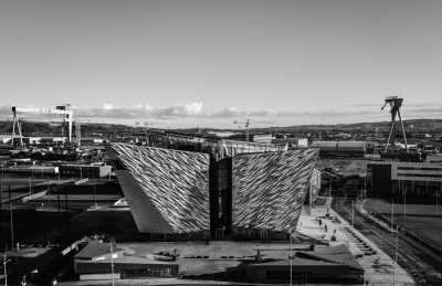 Vereinigtes Königreich - Titanic Belfast - Experience Game of Thrones in Northern Ireland