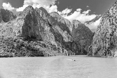 Albania - Shala River Boat tours - 2 SPOTS LEFT! Workation in ALBANIA from a cutting-edge villa with hot tube, terrace, BBQ! INCLUDED: 💻Co-Work 🏡 Co-Live, gastronomic experience, beaches, natural excursions