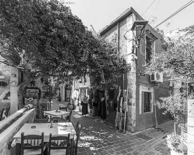 Greece - Chania - 🏖Discover Chania, Greece 🇬🇷 🌊 Island life, Boat Tour ⛵️Pink Sand Beaches, Great food, Azur Sea and Sunbathing! Join the fun! - 2