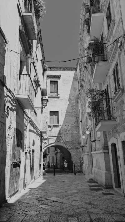 Italien - Bari - New Year, New Adventures in Italy -- Discover the Timeless Beauty of Puglia