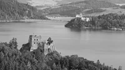 Poland - Czorsztyn Castle - Discover the Beauty of Southern Poland: Budget-Friendly Experience - Krakow, Wieliczka Salt Mines, Tatras, and More! - 3