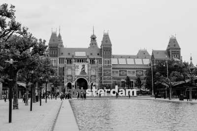 Niederlande - Amsterdam Dream + Professional Portraits Captured During Your Trip - Let's explore it's unique canals, countryside & city vibes - JoinMyTrip