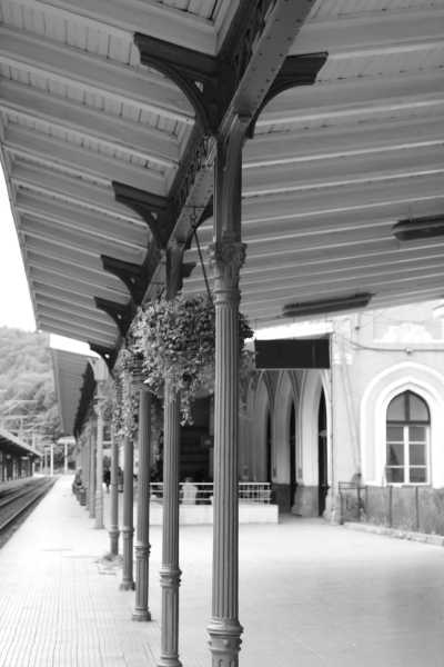 Rumänien - Bucharest - Weekend Trip in Romania: Travel Like a Local through Dracula's Country!