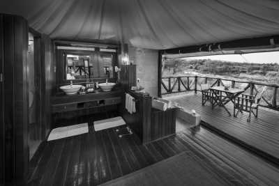Kenia - Mara North Conservancy Airstrip - Kenya Adventure Safari + Beach Stay (private room fits 1 pax) - 2