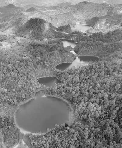 Mexiko - Lagos de Montebello - San Cristobal de las Casas Mexico - Visiting Mayan Communities - Turquoise Cenote, 7 Colors Lakes, Mayan Chruch⛪ and Canyon🏞️ - 1