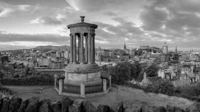 Vereinigtes Königreich - Calton Hill - A plunge in middle ages from Edinburgh to Glasgow 🏴󠁧󠁢󠁳󠁣󠁴󠁿✨🏰🚂🎨