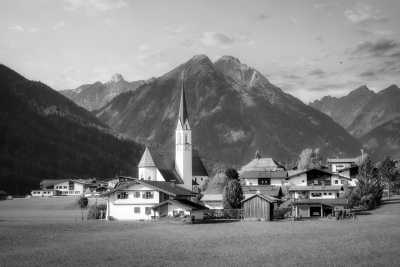 Europe - Villach - Cross Country Hiking: Italy-Austria-Slovenia🏞️ Rafting and Hidden Gems (Guided hike)