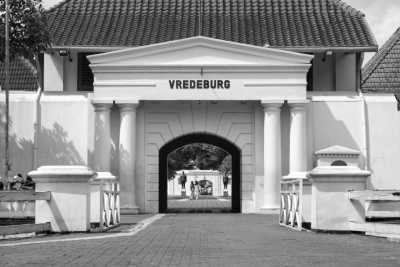 Indonesia - Taman Sari - Your Cultural Trip in Yogyakarta, Indonesia: Borobudur Buddhist and Prambanan Hindu Temple Pyramid - 3