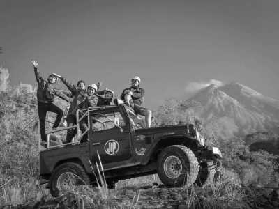 Indonesien - Lava Tour Merapi - Explore Java Island Indonesia, Snorkeling, Hiking, Temple, Food, Culture - 3