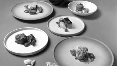 United Kingdom - Six by Nico Edinburgh - 🤶Christmas season in 📍Edinburgh (Scotland, UK) | Females only🙋🏻‍♀️ | Winter vibes✨🎄