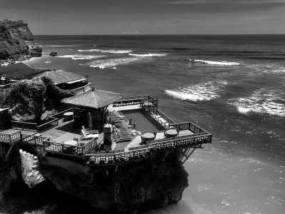 Indonesia - Uluwatu Beach - Explore the Magic of Bali! - 3