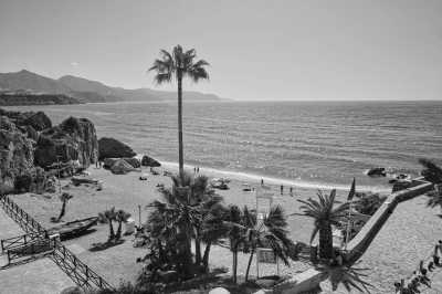 Spain - AUTHENTIC sunny Málaga: Local flavours • Sunny Beaches • Pádel class • Scenic viewpoints (Private Rooms)☀️🏸🥘 - JoinMyTrip