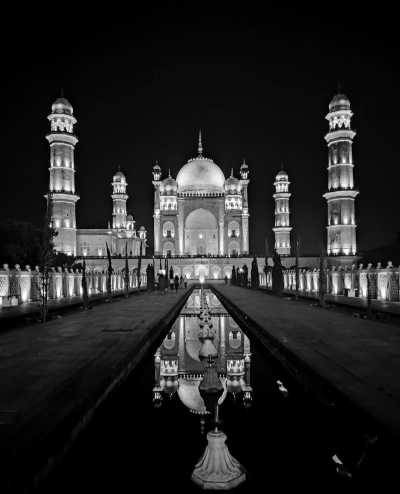 Indien - Bibi Ka Maqbara - Explore Historical India - Caves and Forts of Maharashtra with a Local - 1