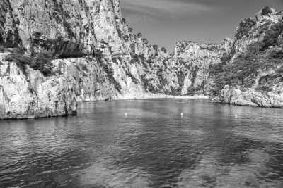 France - Massif des Calanques - Coworking in Marseille, France: Shared room - Explore History, Beaches, and Nature - 2