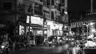 Cambodia - Phnom Penh Night Market - Explore Cambodian Wonders: Embark on a Captivating Journey Through Charming Cities, Home to Angkor Wat: A Unique Experience in Warm Indochina - 3