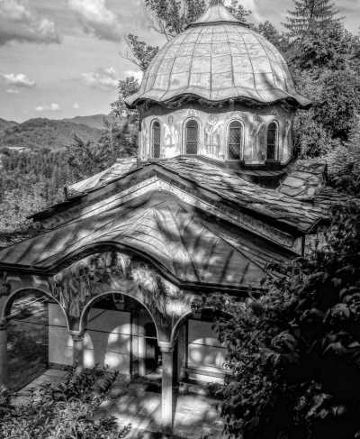 Bulgaria - Ethno village Etar - Single Room Cozy Coworking in a Quaint Bulgarian Town - 2