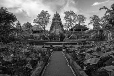 Indonesien - Saraswati Temple - Unforgettable Summer Break in Indonesia: Embark on an Exciting Adventure in Bali