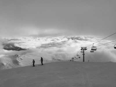 Georgien - Gudauri - Christmas Magic in Georgia 🎄🤶 Christmas Eve in Tbilisi and Skiing in the Snowy Mountains of Gudauri ❄ - 1