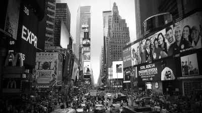 United States - Times Square - Helicopter Tour in New York with Niagara Falls and lots of sightseeing