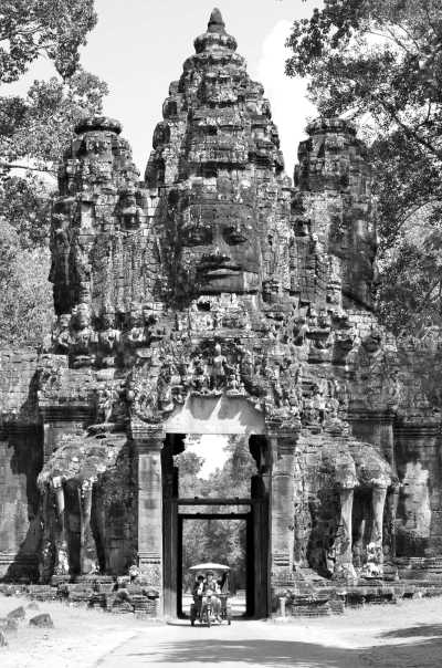Cambodia - La Residence Blanc D'Angkor - Explore Cambodian Wonders: Embark on a Captivating Journey Through Charming Cities, Home to Angkor Wat: A Unique Experience in Warm Indochina - 3