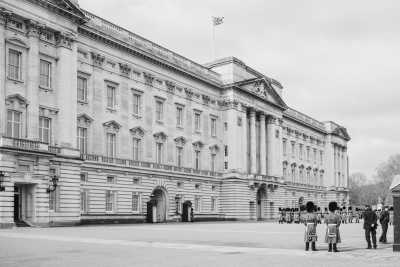 Vereinigtes Königreich - Buckingham Palace - A Weekend  Getaway in London: Paddington Bear Movie - 1