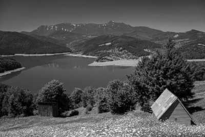 Rumänien - Bicaz Lake Floating House - Great Adventure in Mini Transylvania and Alpine Coaster, Lake view, Spa & Traditional Food in Romania