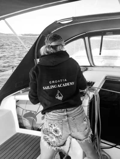 Kroatien - Unije - Learn how to sail in Croatia - 2